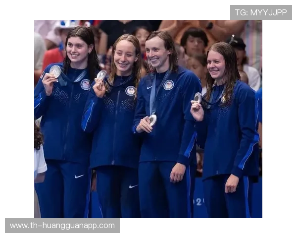 凯蒂·莱德基泳池外的生活跟她比赛时完全两个人，好奇她到底藏着啥秘密？