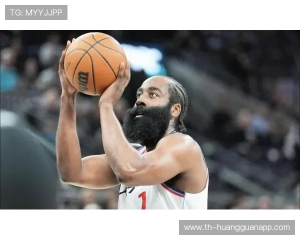 伦纳德无球切入效率提升，改变快船进攻结构