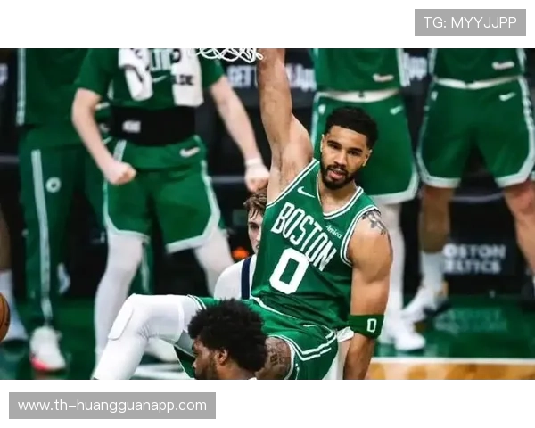 塔图姆与库里无球移动对比显著提升凯尔特人关键时刻得分效率