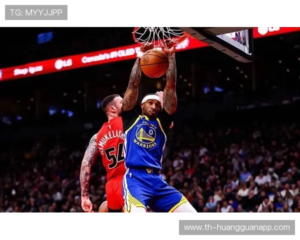 加里·佩顿无球跑动制造错位，提升防守压迫效率