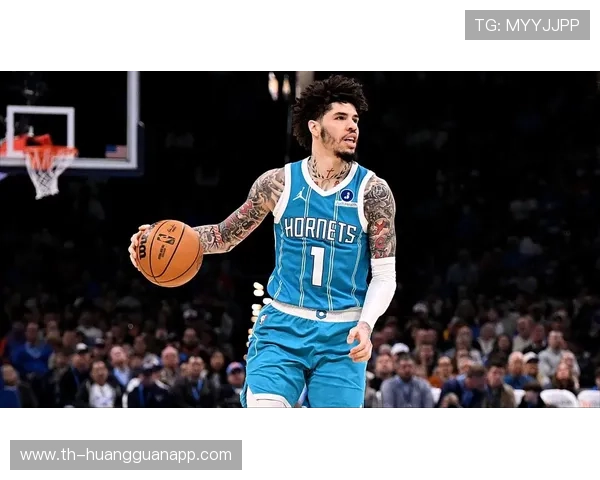 拉梅洛·鲍尔无球跑动串联全队，改变黄蜂进攻结构